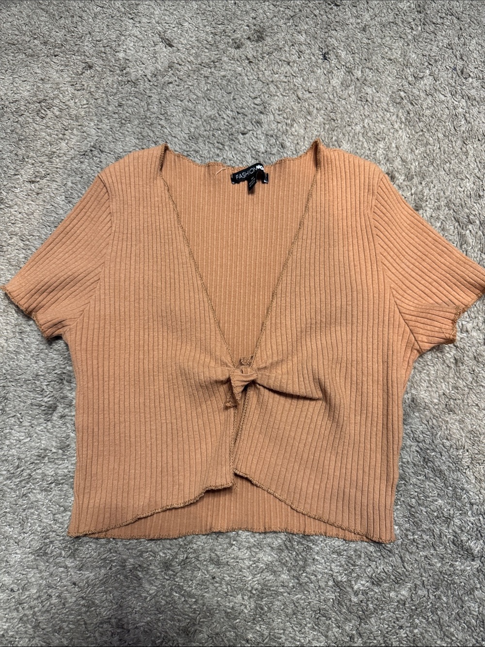 Fashion Nova Ribbed Tie-Front Crop Top in Camel Tan